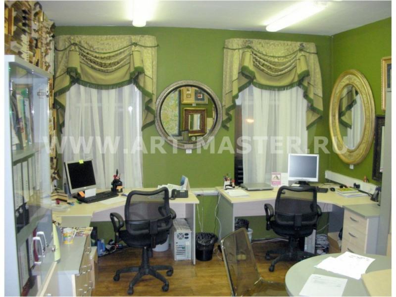 Круглые зеркала в двойной раме