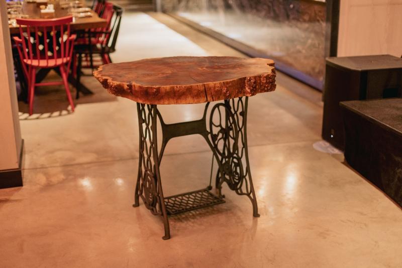 Как сделать столик из основания для швейной машинки Singer