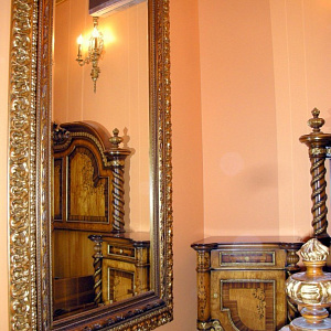 Зеркала в раме на заказ